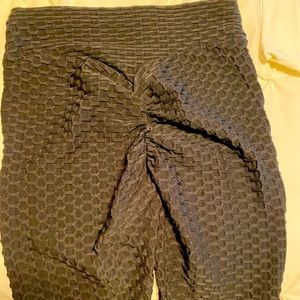 Butt lifting/anti cellulite leggings